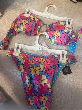 wild fable Bright Floral Bikini Set - Pink, Yellow & Blue -reversible polka dot